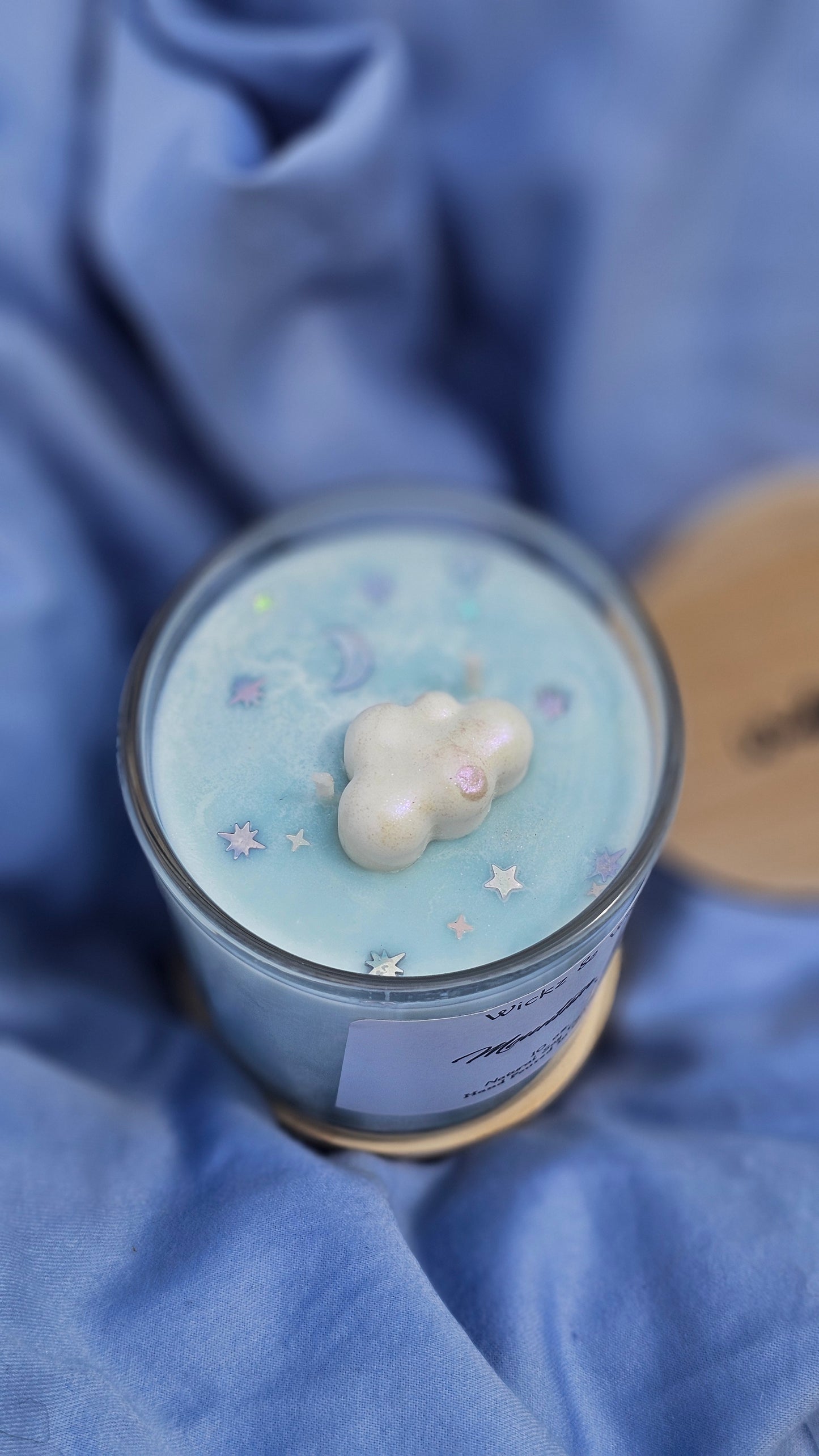 Mountain Air scented 10oz. candle