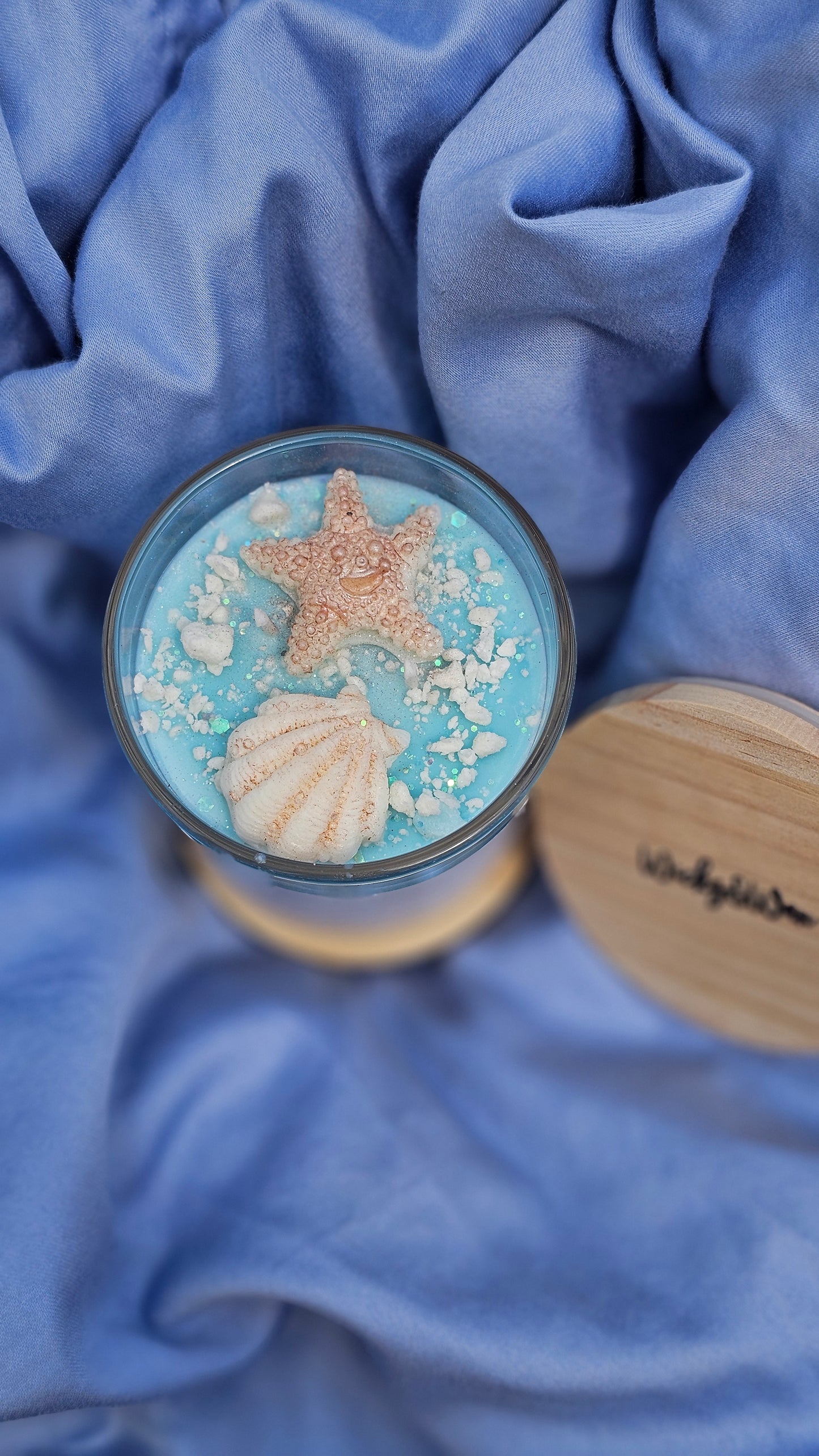 Tropical Breeze Scented 10oz. Candle