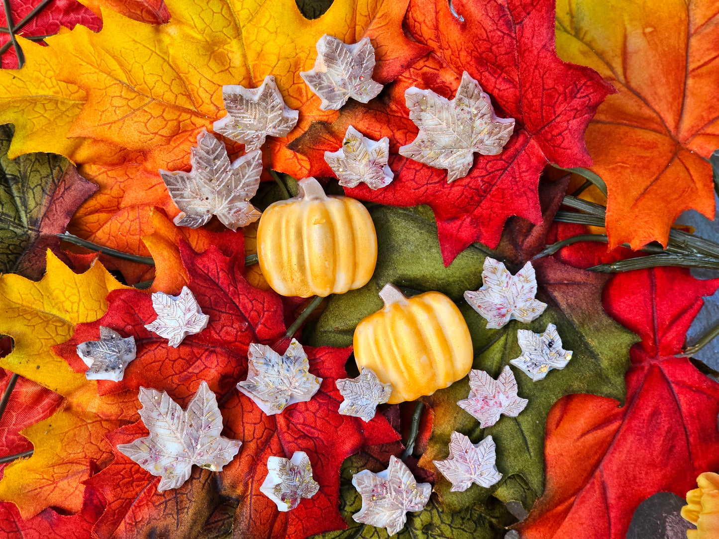 Falling Leaves🍂 & Pumpkin 🎃  Wax Melts 4oz. jar