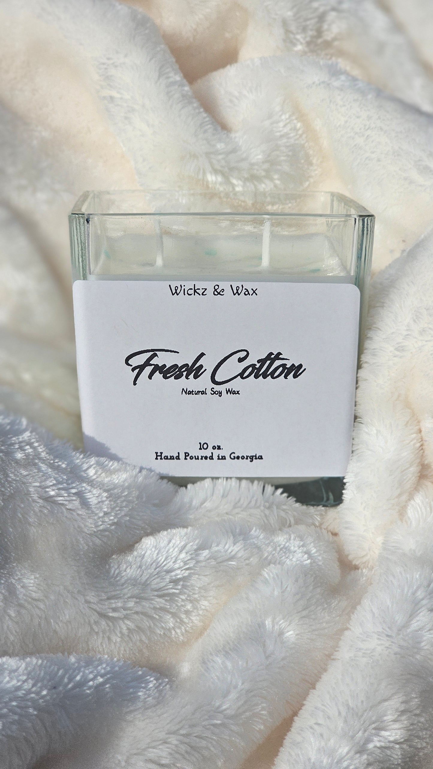 Fresh Cotton 10 oz. Scented candle