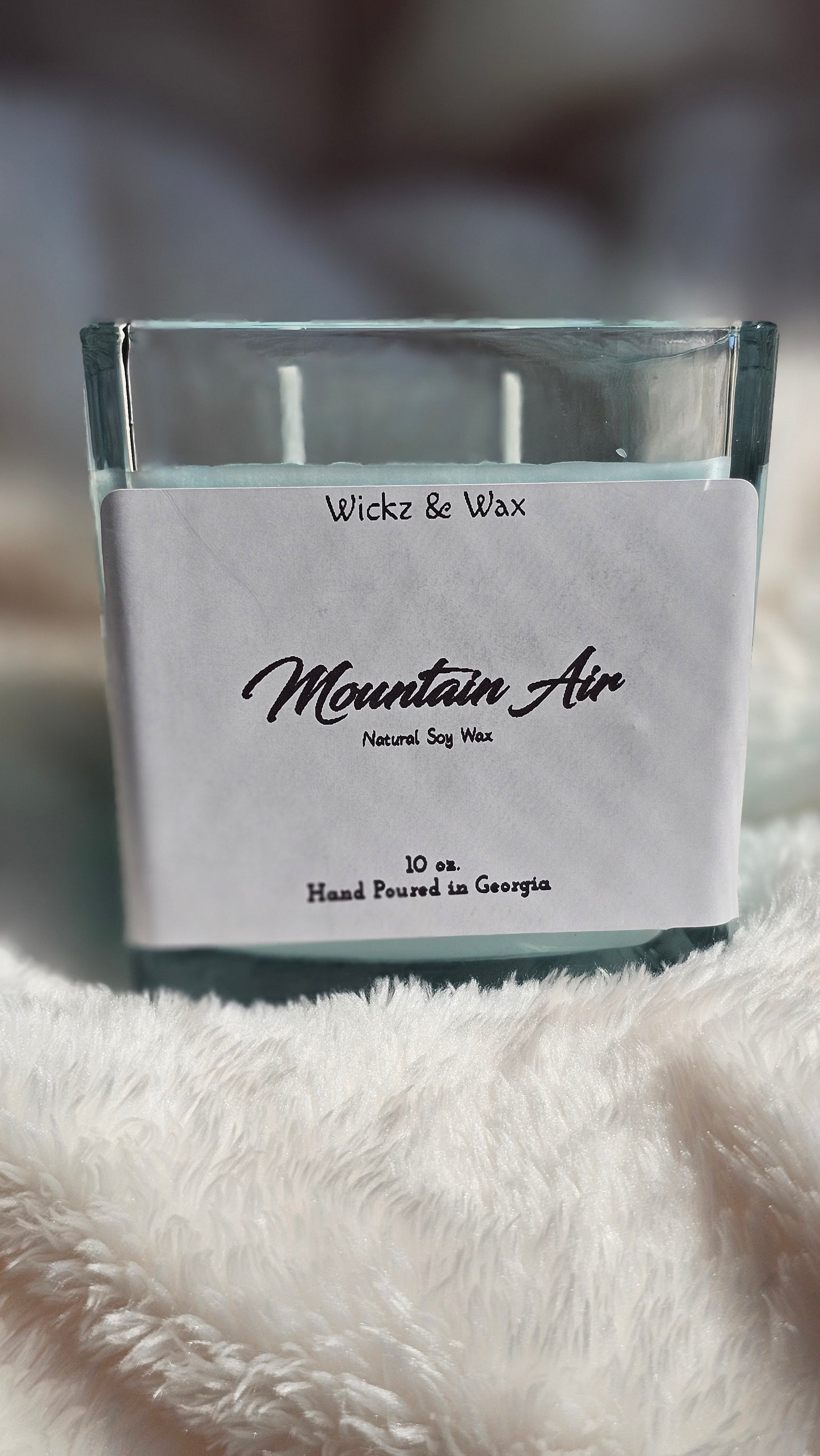 Mountain Air scented 10oz. candle