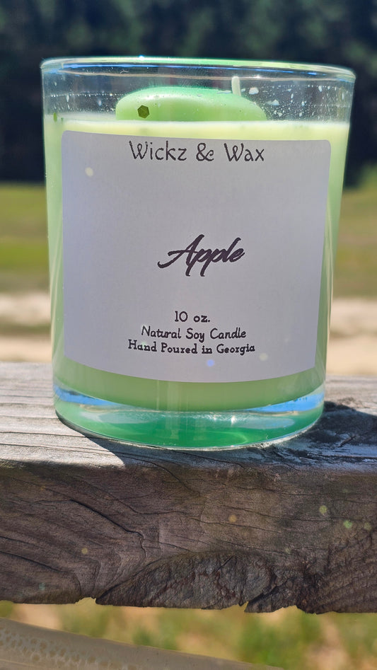 Apple scented 10oz candle w/wax melt top