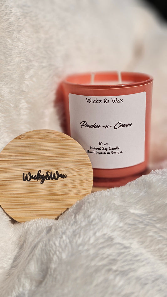 Peaches n Cream scented 10oz. Candle